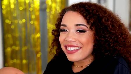 Пацан пришел на вечеринку и поимел трех красивых телок