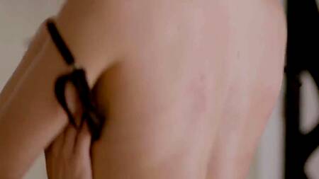 Kenzie Anne надевает сексуальное белье и соблазняет массажиста