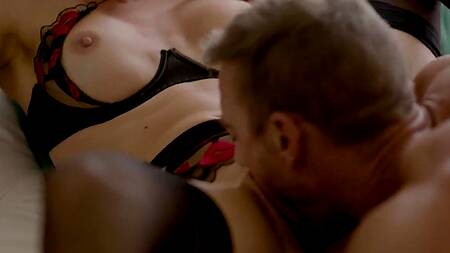 Kenzie Anne надевает сексуальное белье и соблазняет массажиста