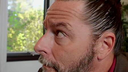 Красивая жена коллеги захотела жесткого секса