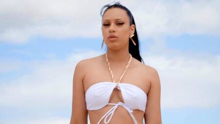 Духовная практика с красивой заканчивается жарким сексом