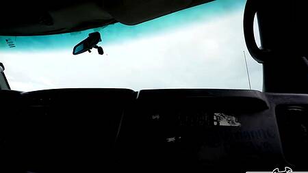 Рыжая студентка в очках соглашается на секс за деньги