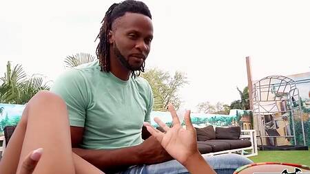 Негр ласкает сиськи сводной сестры и трахает её