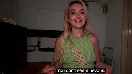 Пикапер готов заплатить блондинке большие деньги за секс