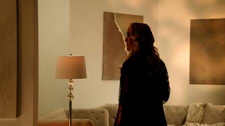 Милфа Brandi Love в черном белье дает негру и сосет