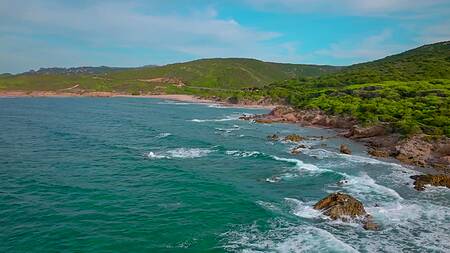Богатый негр на отдыхе занялся сексом с красивой работницей отеля