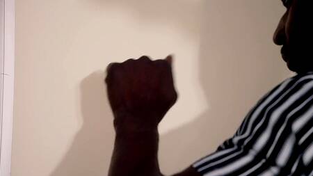 Негр лижет киску красотки Vic Marie и ебет её крупным членом