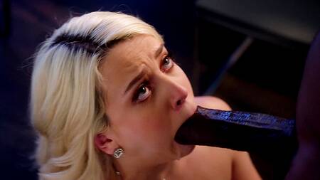 Семейный конфликт кончается межрасовой еблей