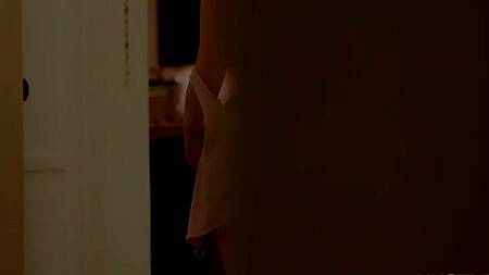 Jessica Starling с большими натуральными сиськами хочет секса