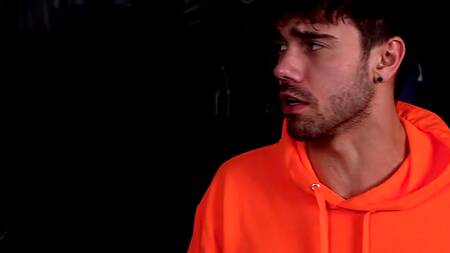 Две зрелые преподавательницы учат студентов ебаться