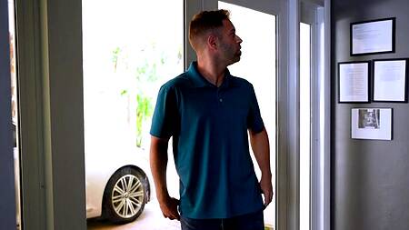 Мачеха в шикарном белье учит пасынка заниматься анальным сексом