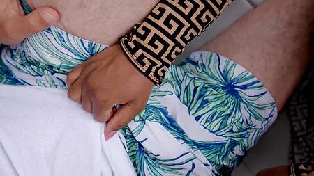 Чернокожая жена жарко ебется с другим перед мужем