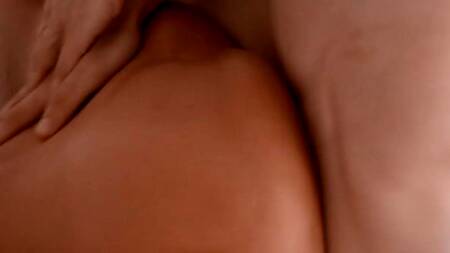 Дрочит на мачеху в ванне и ебет её в мокрую пизду