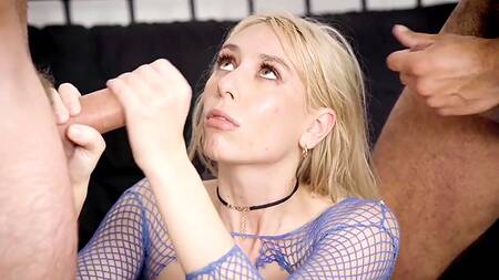 Блондинка Kay Lovely в сетке трахается с толпой парней