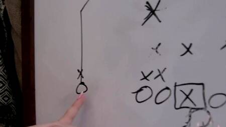 Тренер готовит футболисток к чемпионату и трахает их