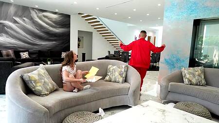 Худышка заинтересовалась американским футболом и членом тренера