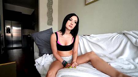 Остался наедине с падчерицей и страстно её трахнул