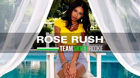 Красивая негритянка ебется на кастинге и получает мерч