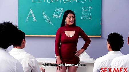 Преподша наглядно показывает как нужно ебаться