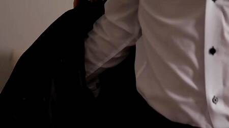 Муж просит, чтобы жена азиатка изменила ему с негром