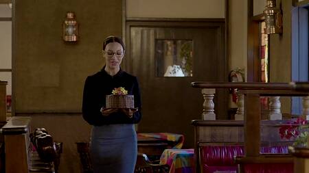 Красивая администраторша ресторана страстно ебется с поваром