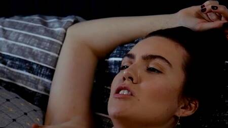 Рыжая Freya Parker в белом платье наслаждается нежным сексом