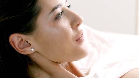 Влюбленная девушка Sybil нежно трахается с бойфрендом