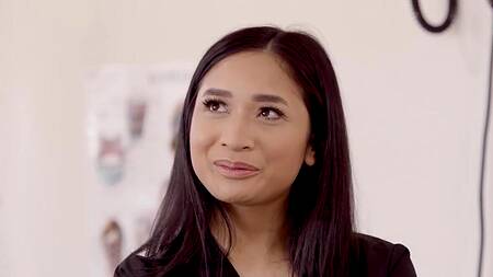 Азиатка медсестра перед работой ебется с черным врачом