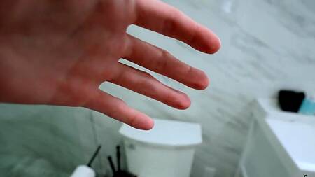 Намылил спину мачехи и страстно её поимел на кровати