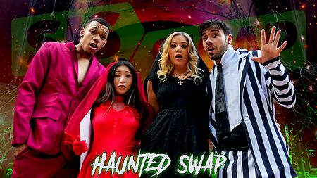 Хотели вызвать духов на Хэллоуин и занялись групповым сексом