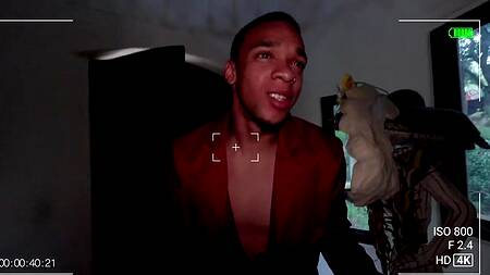 Хотели вызвать духов на Хэллоуин и занялись групповым сексом