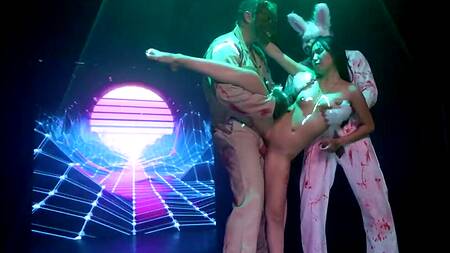 Аниматроники оживают и ебут красотку Asia Lee в два члена