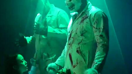 Аниматроники оживают и ебут красотку Asia Lee в два члена