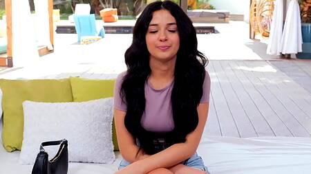 Милая Vanessa Marie на кастинге кончает от вибратора и трахается