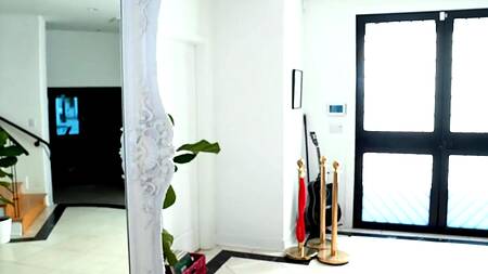 Подруга просит оценить её луки и предлагает секс