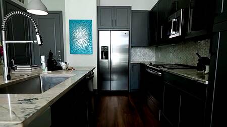 Член отчима идеально подходит красивой Chloe Rose