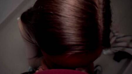 Деньги помогают развести красотку на секс за остановкой