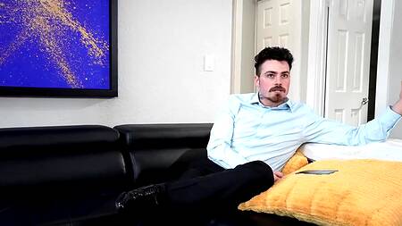 Татуированной неформалке захотелось жаркого секса