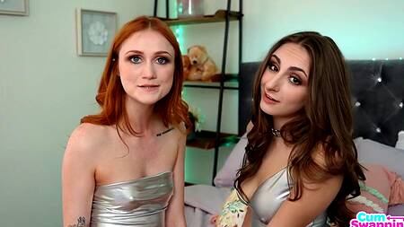 Сводная сестра с рыжей подругой предлагает секс втроем