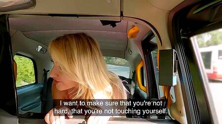 Блондинка в розовом платье соглашается на секс с таксистом