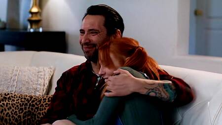 Рыжую худышку Madi Collins ебет отчим и соцработник