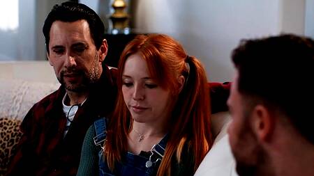 Рыжую худышку Madi Collins ебет отчим и соцработник