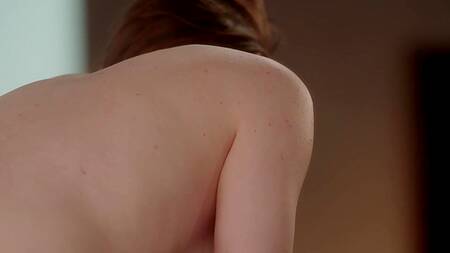 Белая ассистентка трахнулась с черным боссом в первый же день