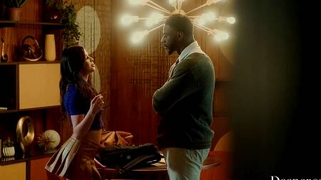 Отшлепал линейкой студентку и жестко её поимел черным хуем