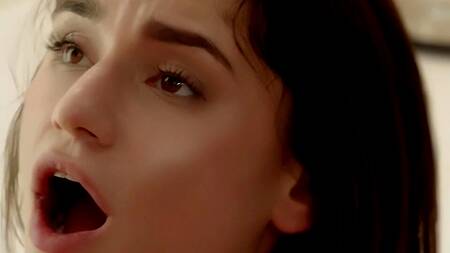 Красивая Lana Roy ласкает киску, соблазняя на анальный секс