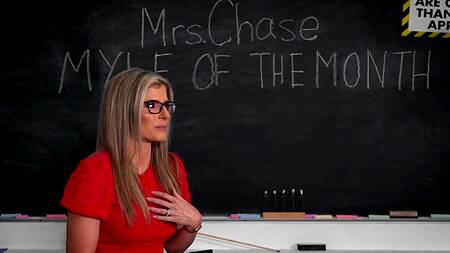 Пошлая училка Cory Chase в очках ебется со своим коллегой