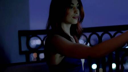 Рыжая худышка страстно ебется с черным соседом