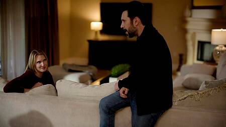 Блондинка вспоминает старые деньги и страстно ебется с бывшим