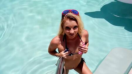 Американская патриотка Riley Star соблазняет на секс