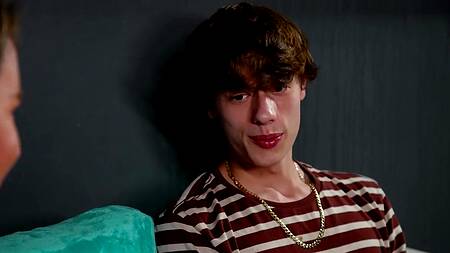 Отпраздновал новый год с мачехой и трахнул её